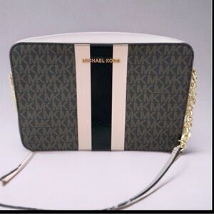 Michael Kors Jet Set Crossbody